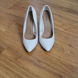 Size 8 white pumps